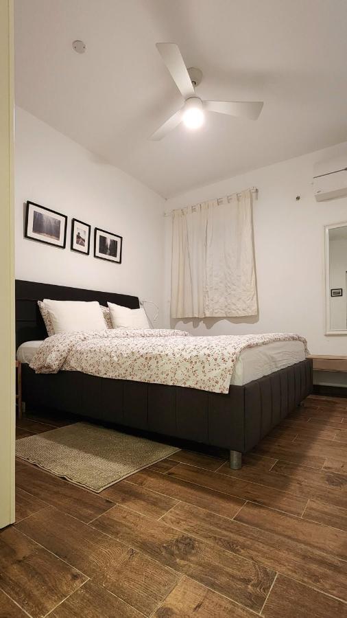 Modern Home In The Heart Of Nachlaot Jerusalem Exterior foto