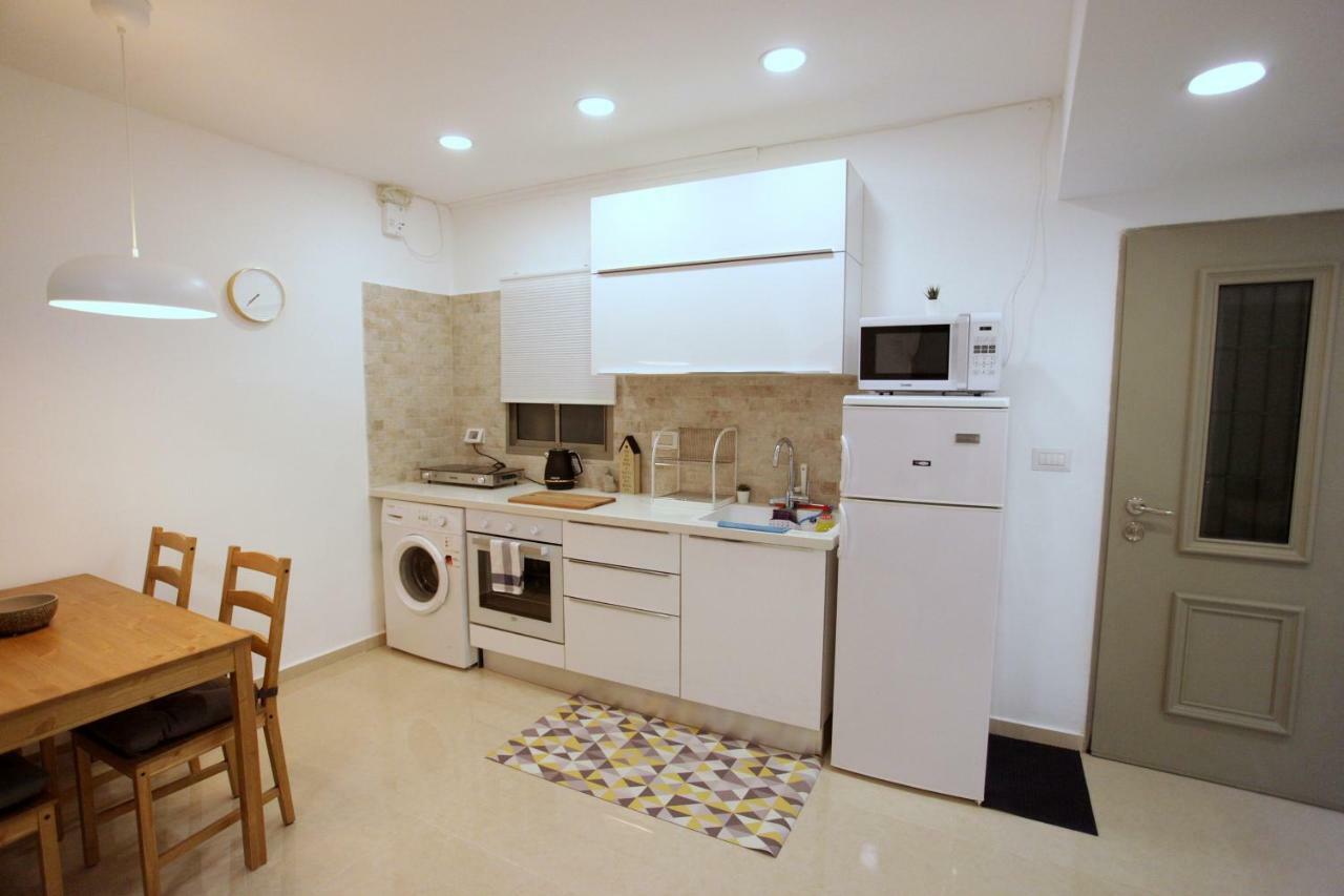 Modern Home In The Heart Of Nachlaot Jerusalem Exterior foto