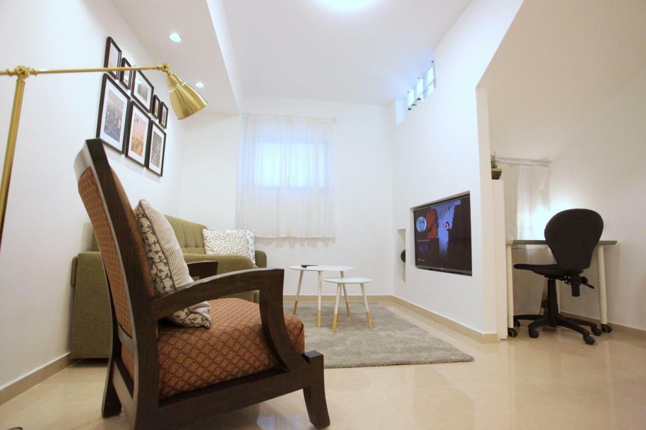 Modern Home In The Heart Of Nachlaot Jerusalem Exterior foto